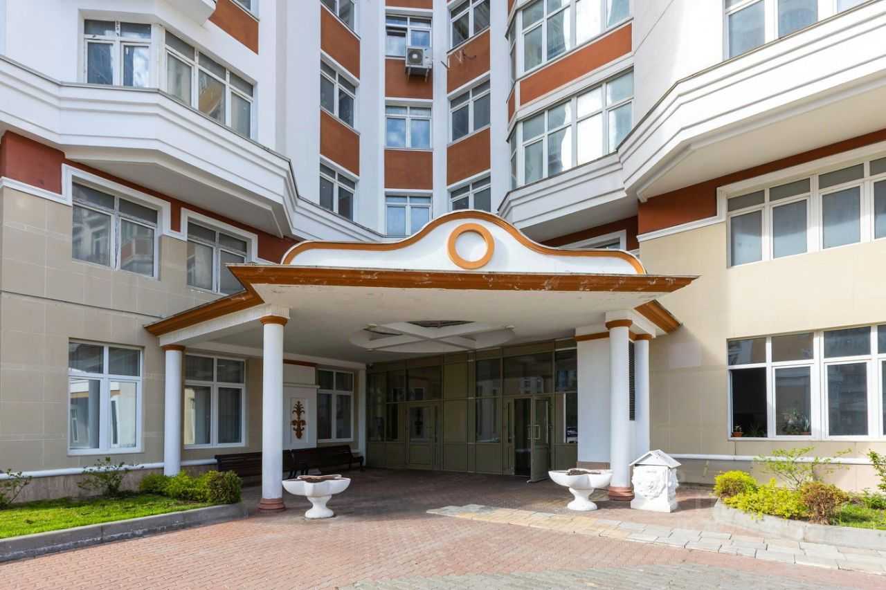 4-комнатная квартира, 160 м² — фотография 2