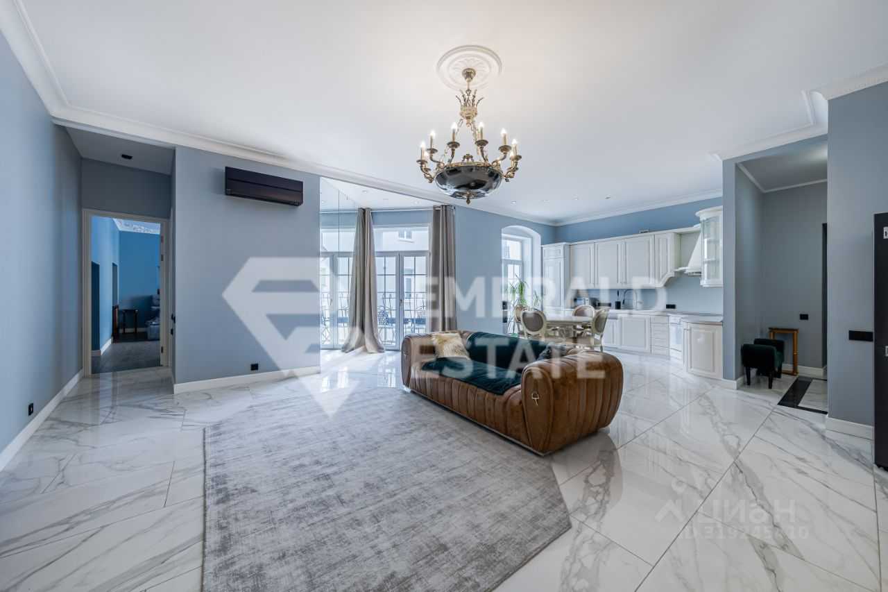 4-комнатная квартира, 143 м²