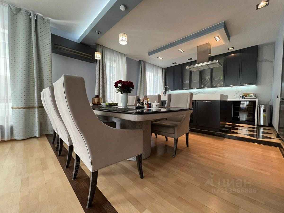 3-комнатная квартира, 156 м²