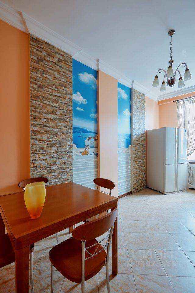 4-комнатная квартира, 80 м² — фотография 3