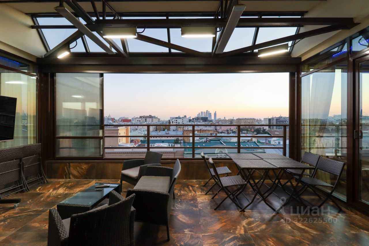 3-комнатная квартира, 211 м² — фотография 3