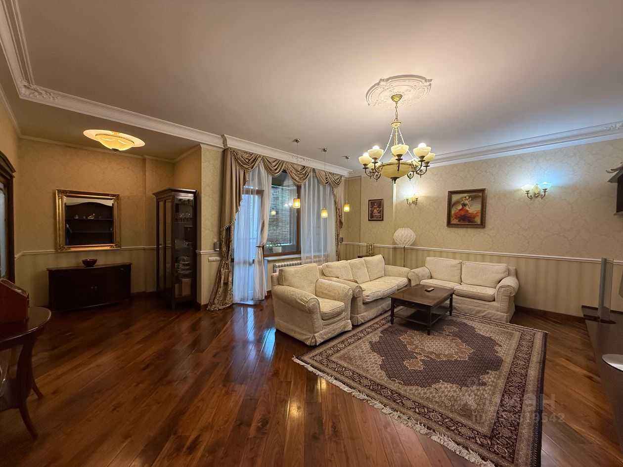 4-комнатная квартира, 189 м²