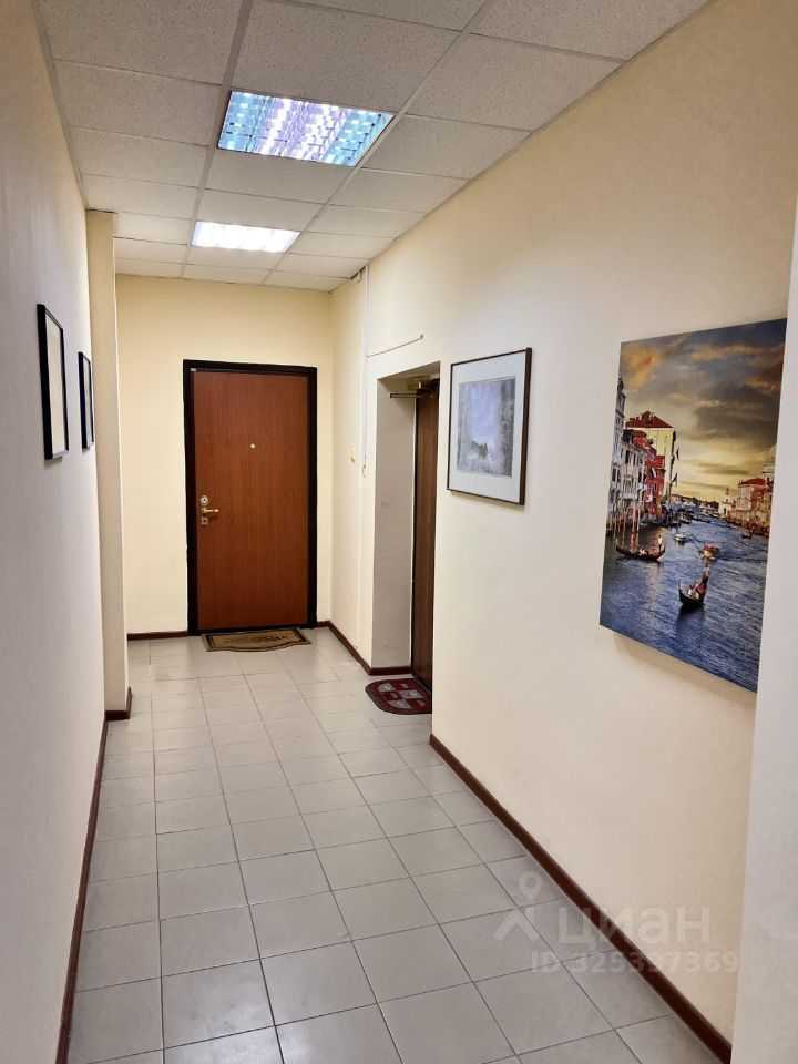 4-комнатная квартира, 137 м² — фотография 2