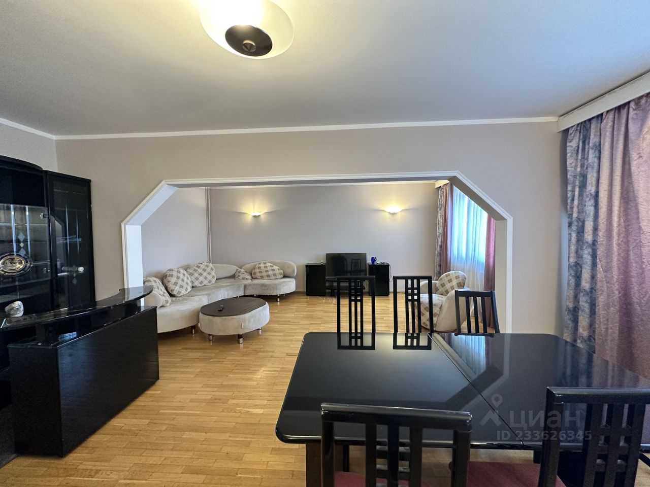 4-комнатная квартира, 140 м² — фотография 2