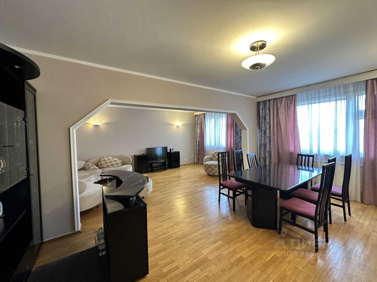 4-комнатная квартира, 140 м² — фотография 3