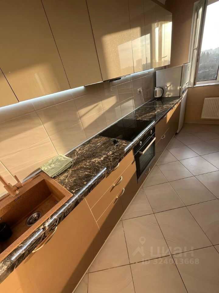 1-комнатная квартира, 52 м² — фотография 2