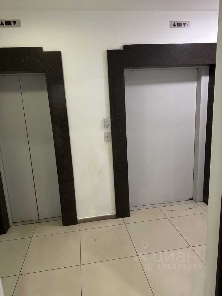 2-комнатная квартира, 75 м² — фотография 3