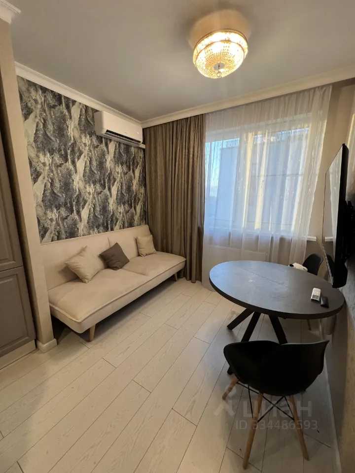 1-комнатная квартира, 47 м² — фотография 2
