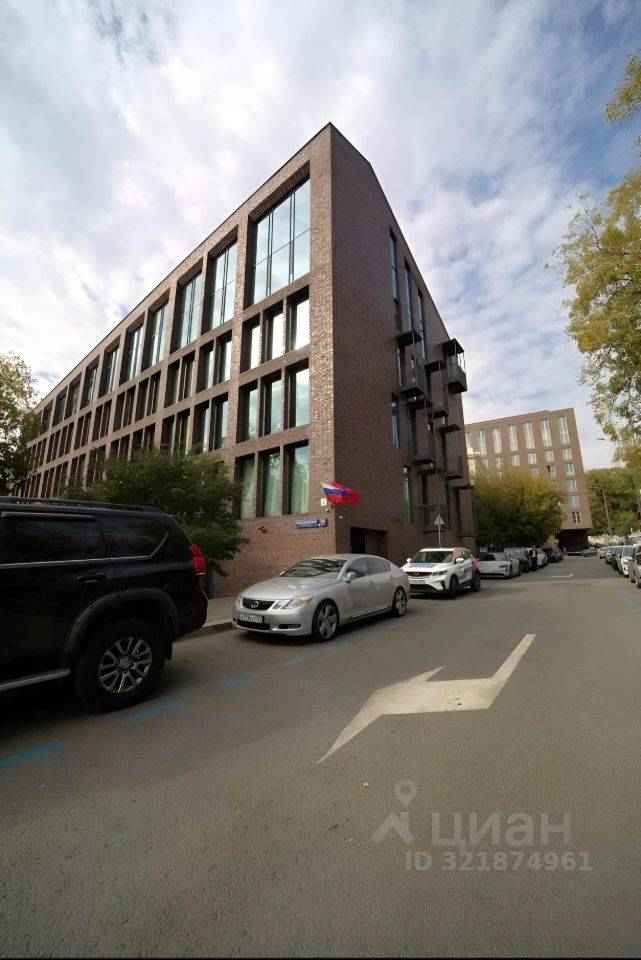 4-комнатная квартира, 275 м²