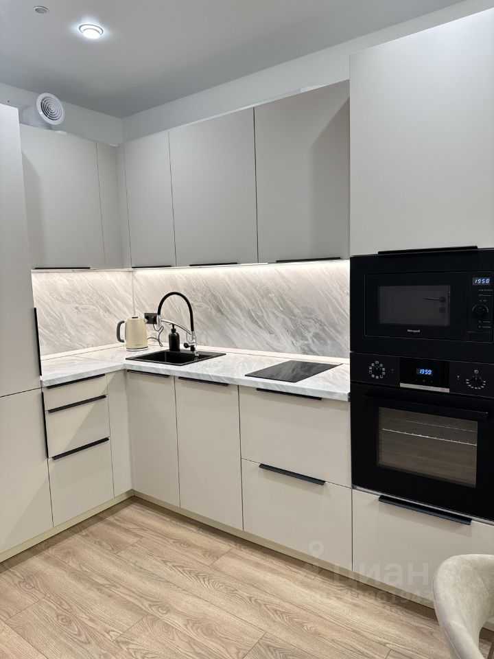 1-комнатная квартира, 32 м² — фотография 2