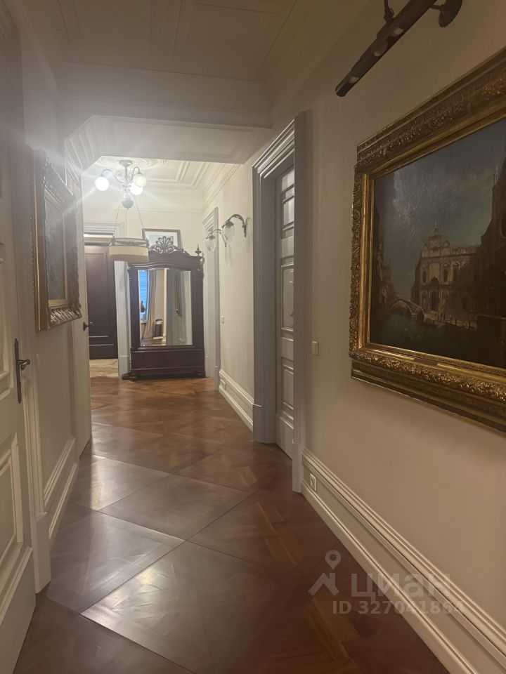 4-комнатная квартира, 205 м² — фотография 2