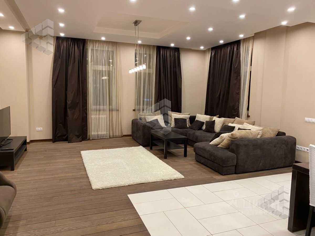 4-комнатная квартира, 147 м²