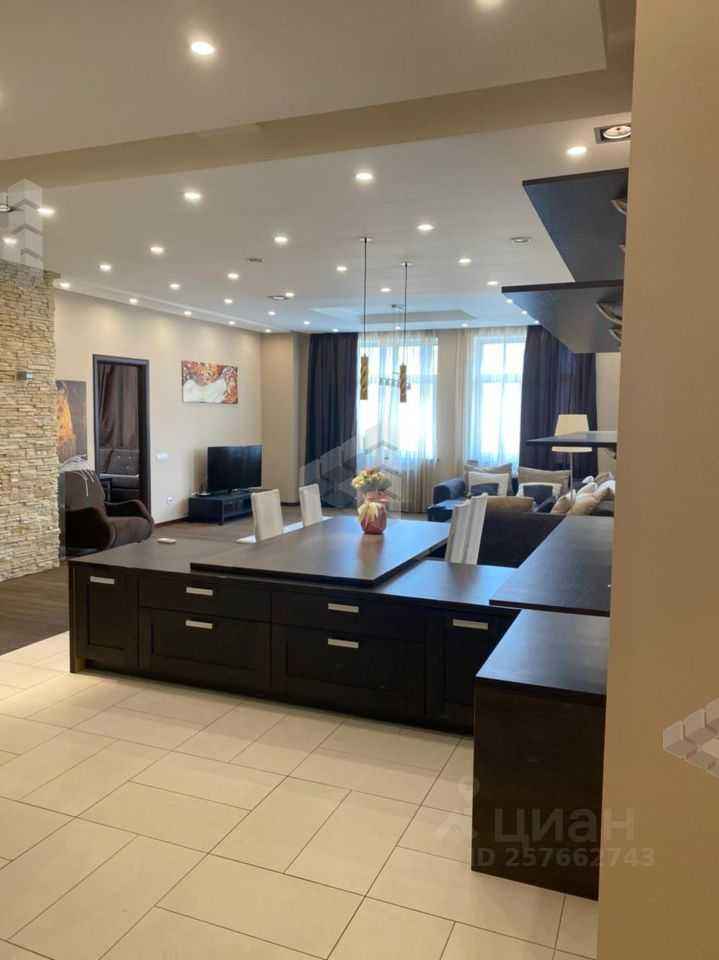 4-комнатная квартира, 147 м² — фотография 3
