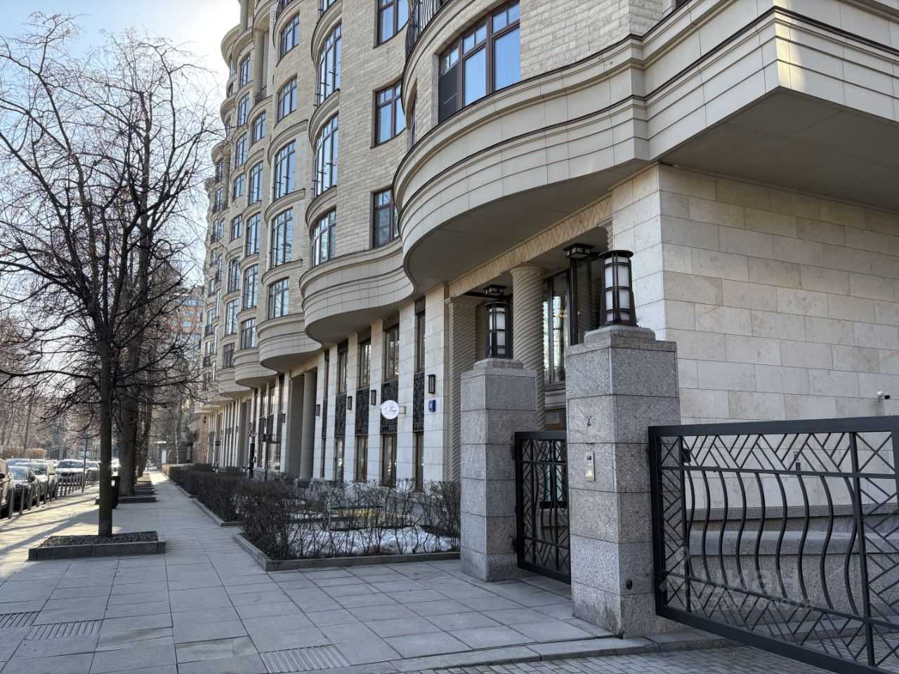 4-комнатная квартира, 190 м² — фотография 2