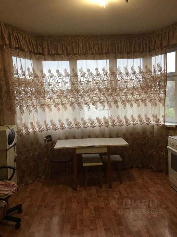 2-комнатная квартира, 60 м²