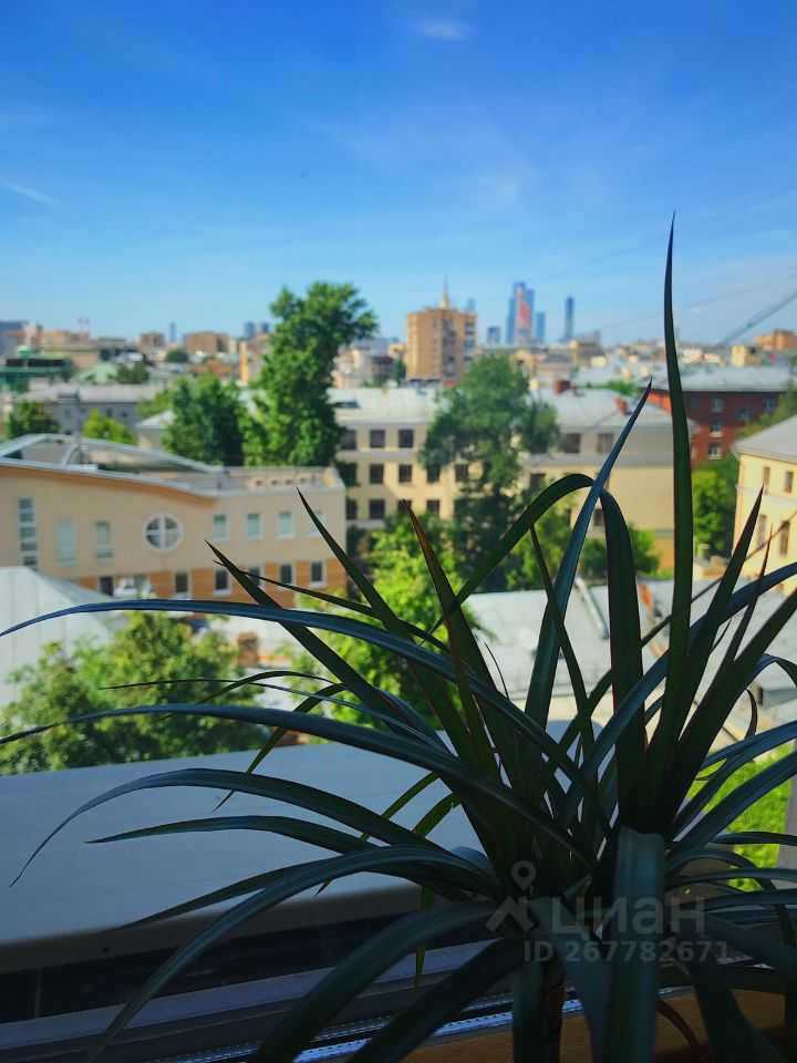 4-комнатная квартира, 130 м² — фотография 2