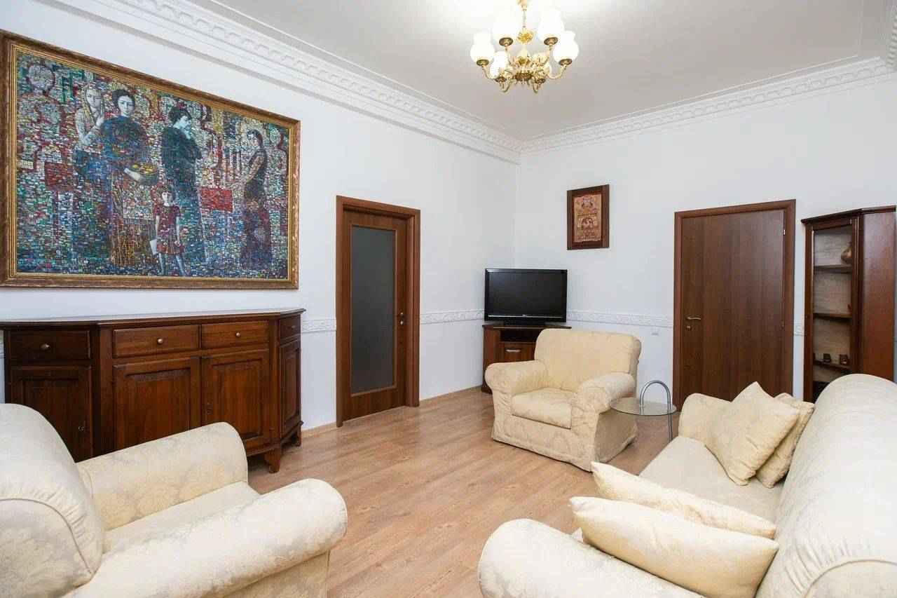 4-комнатная квартира, 130 м²