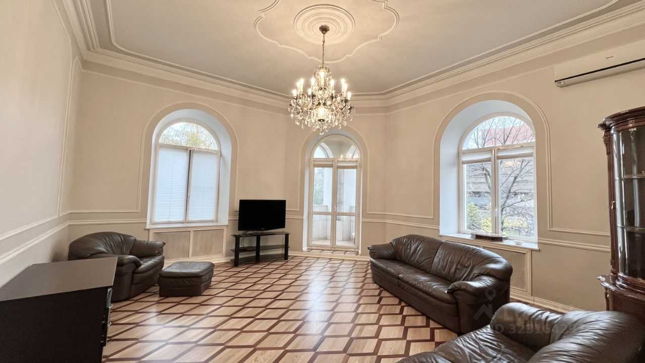 4-комнатная квартира, 145 м²