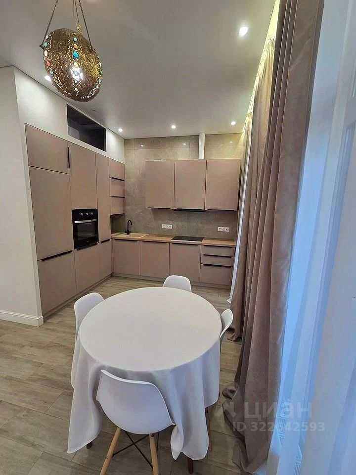3-комнатная квартира, 72 м² — фотография 2