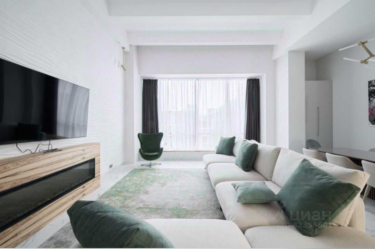 4-комнатная квартира, 210 м² — фотография 2