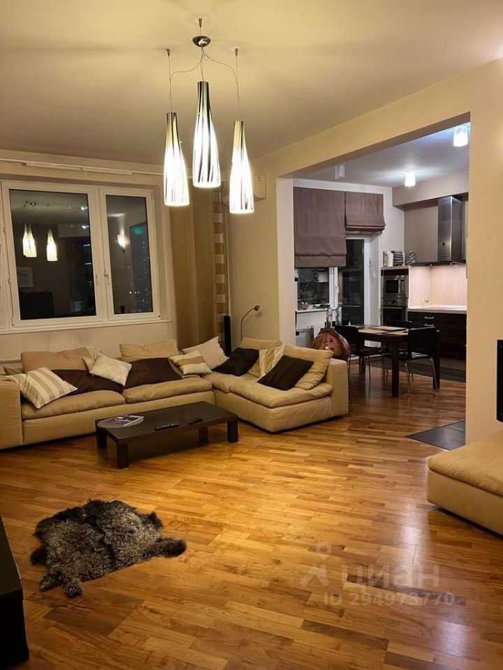 3-комнатная квартира, 103 м² — фотография 2