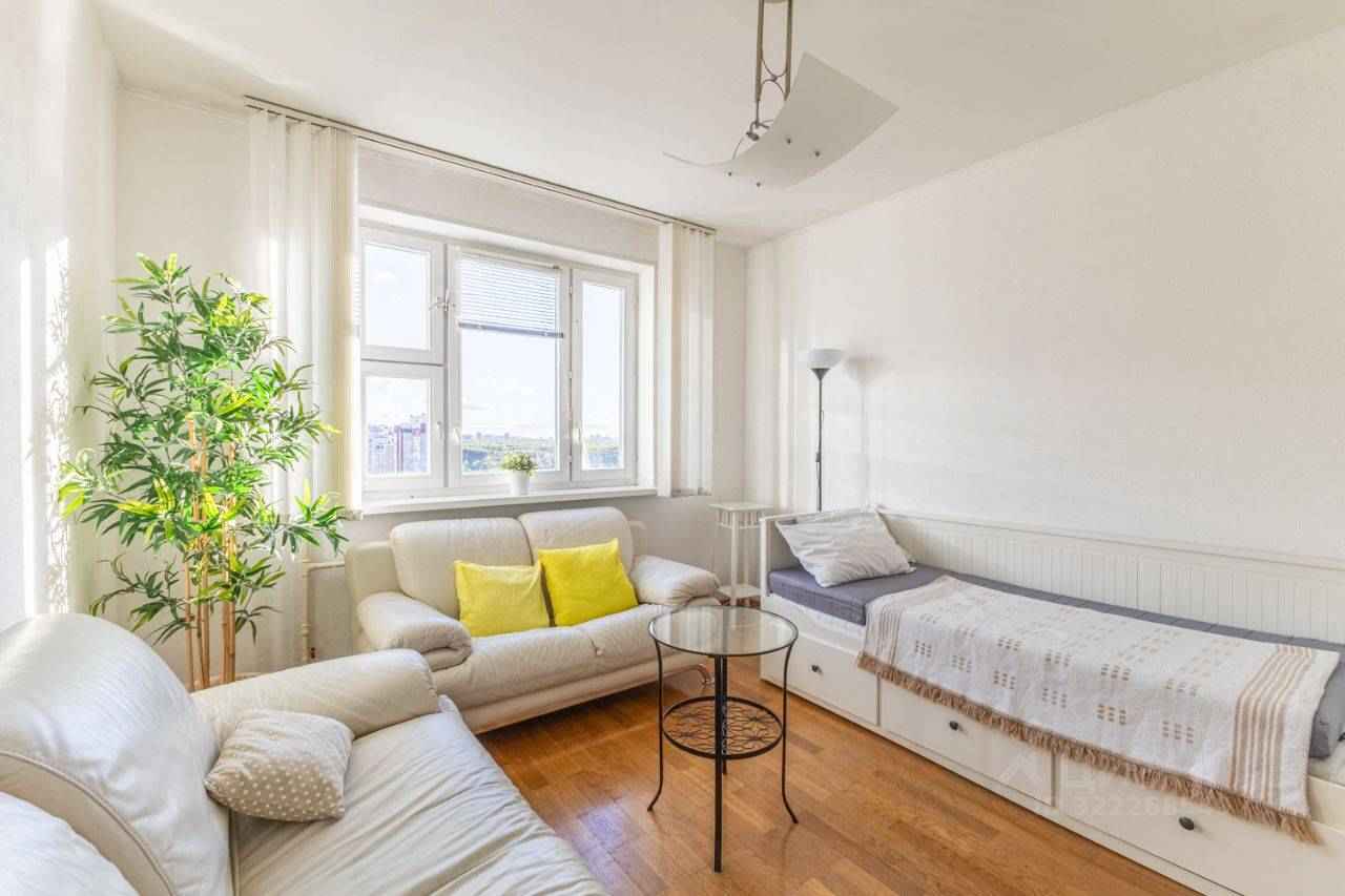2-комнатная квартира, 55 м² — фотография 2