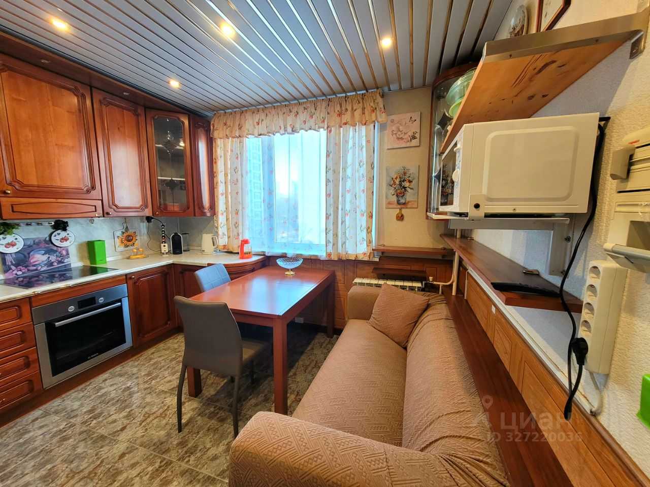 3-комнатная квартира, 76 м² — фотография 2