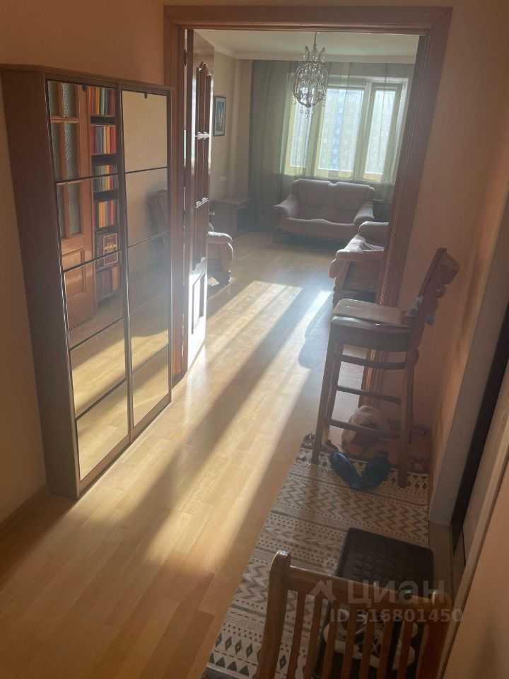 3-комнатная квартира, 77 м² — фотография 2