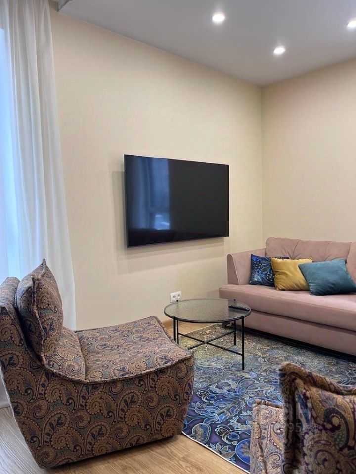 2-комнатная квартира, 79 м² — фотография 2
