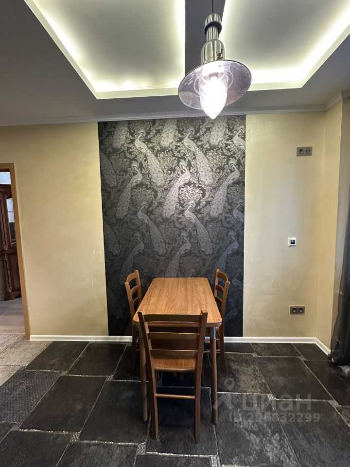 2-комнатная квартира, 78 м² — фотография 3