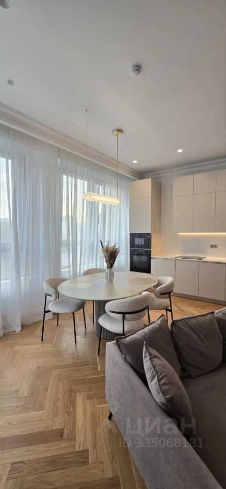 2-комнатная квартира, 60,3 м² — фотография 2