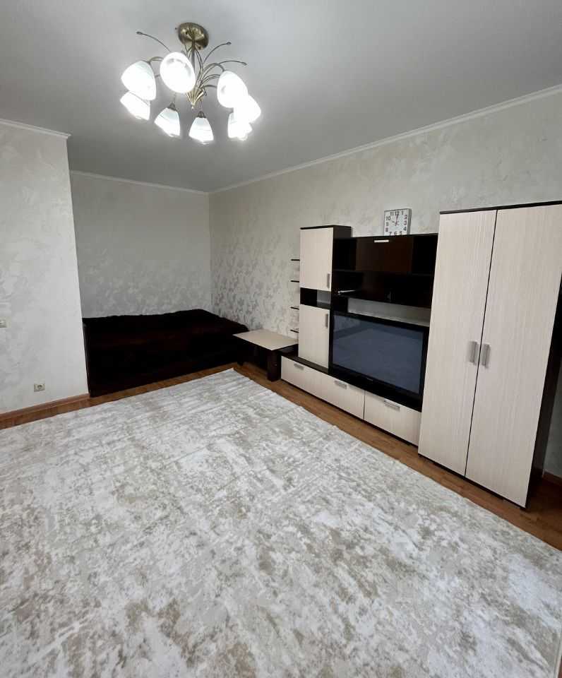 1-комнатная квартира, 42 м² — фотография 2