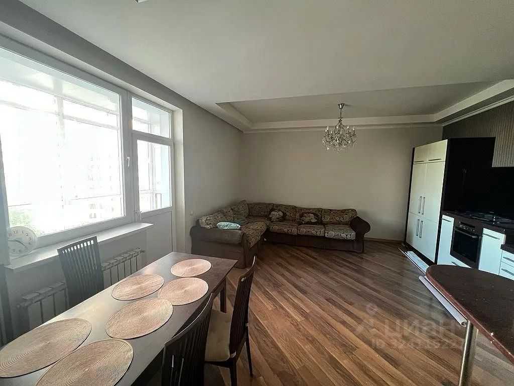 4-комнатная квартира, 110 м² — фотография 3