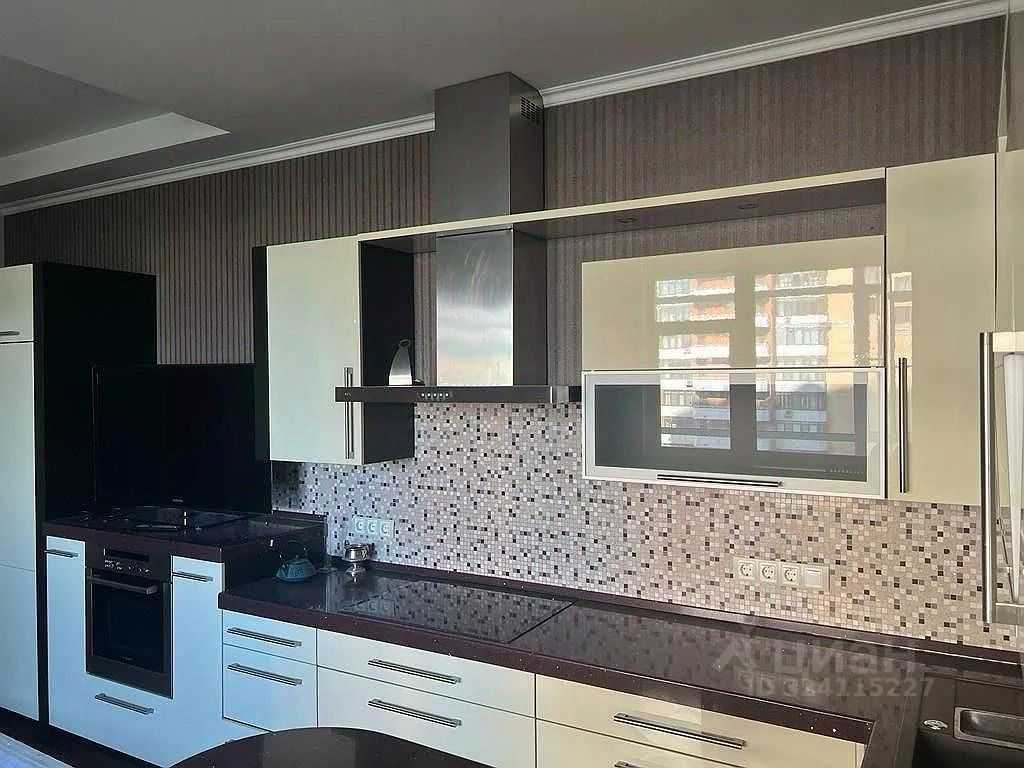 4-комнатная квартира, 110 м² — фотография 2