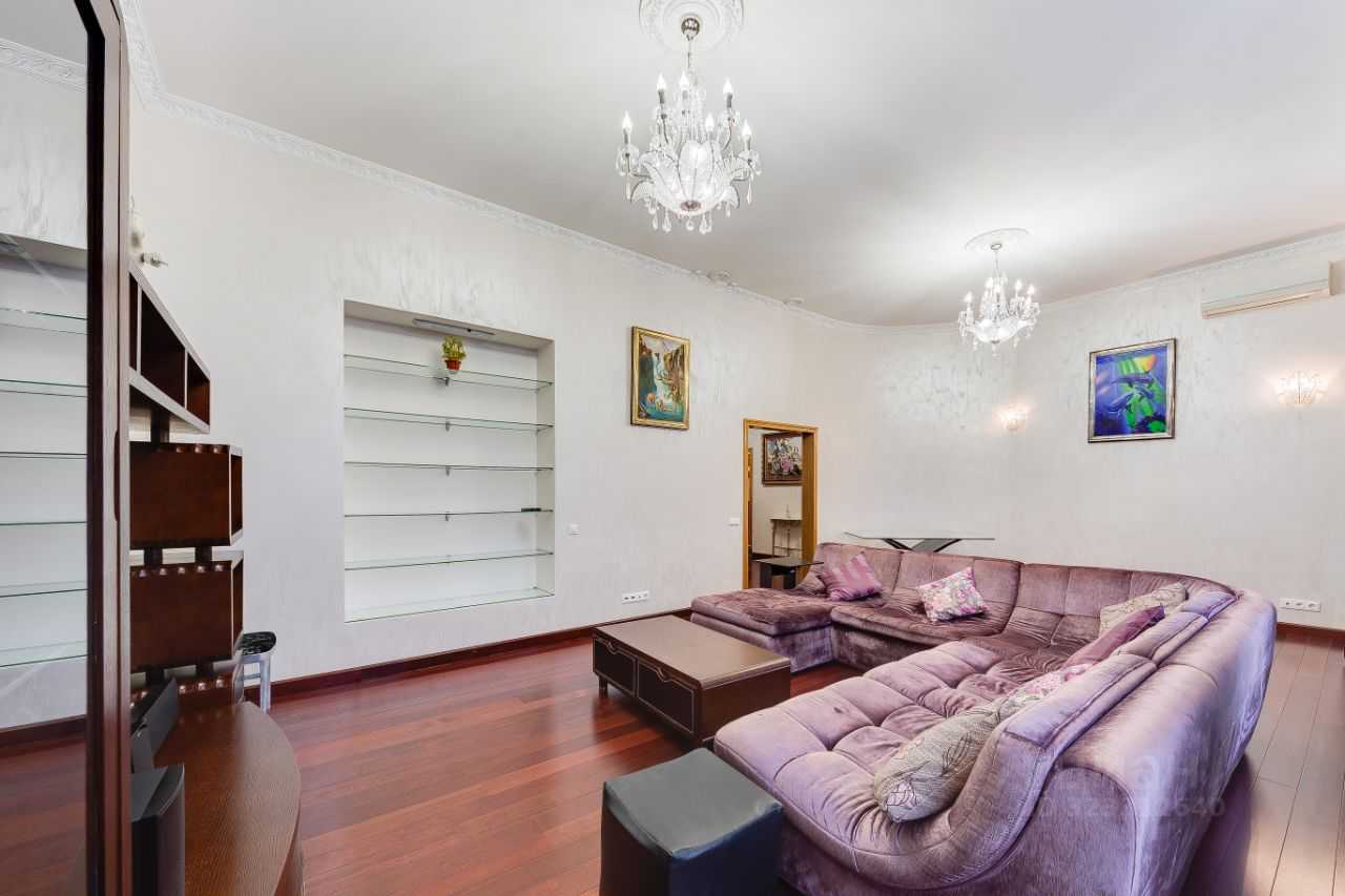 4-комнатная квартира, 180 м² — фотография 2
