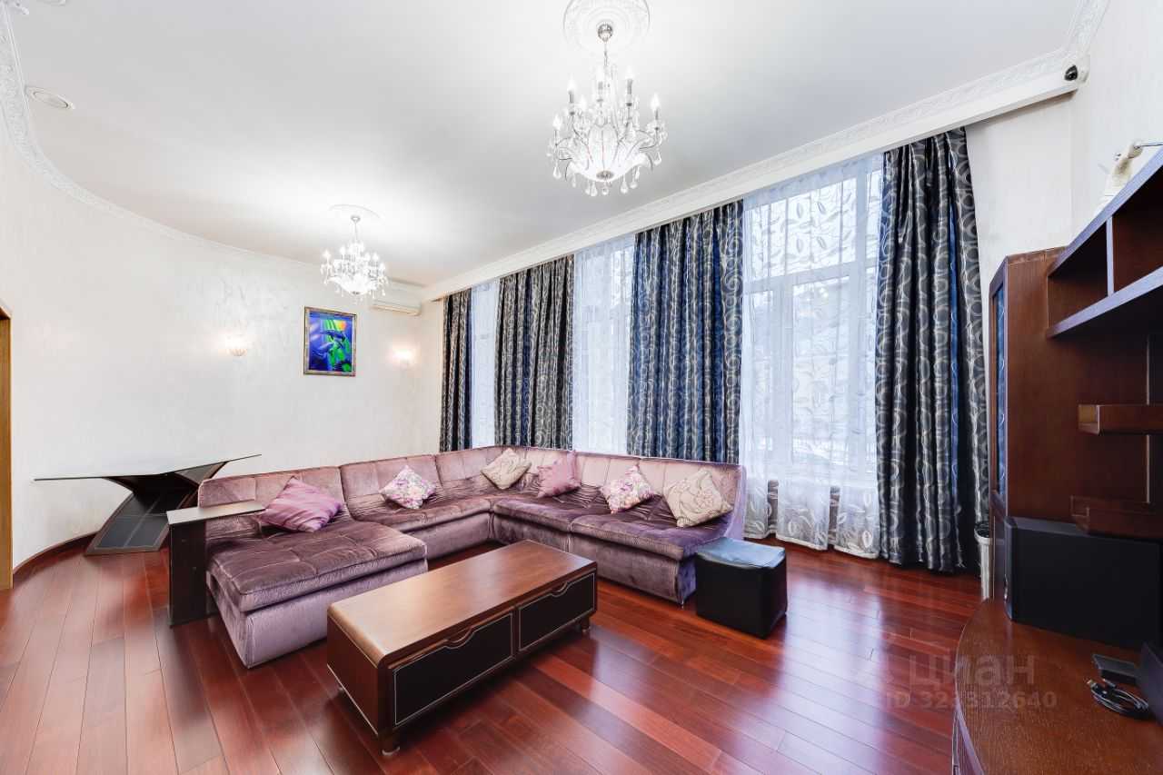 4-комнатная квартира, 180 м²