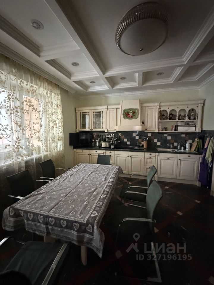 4-комнатная квартира, 184,9 м² — фотография 3