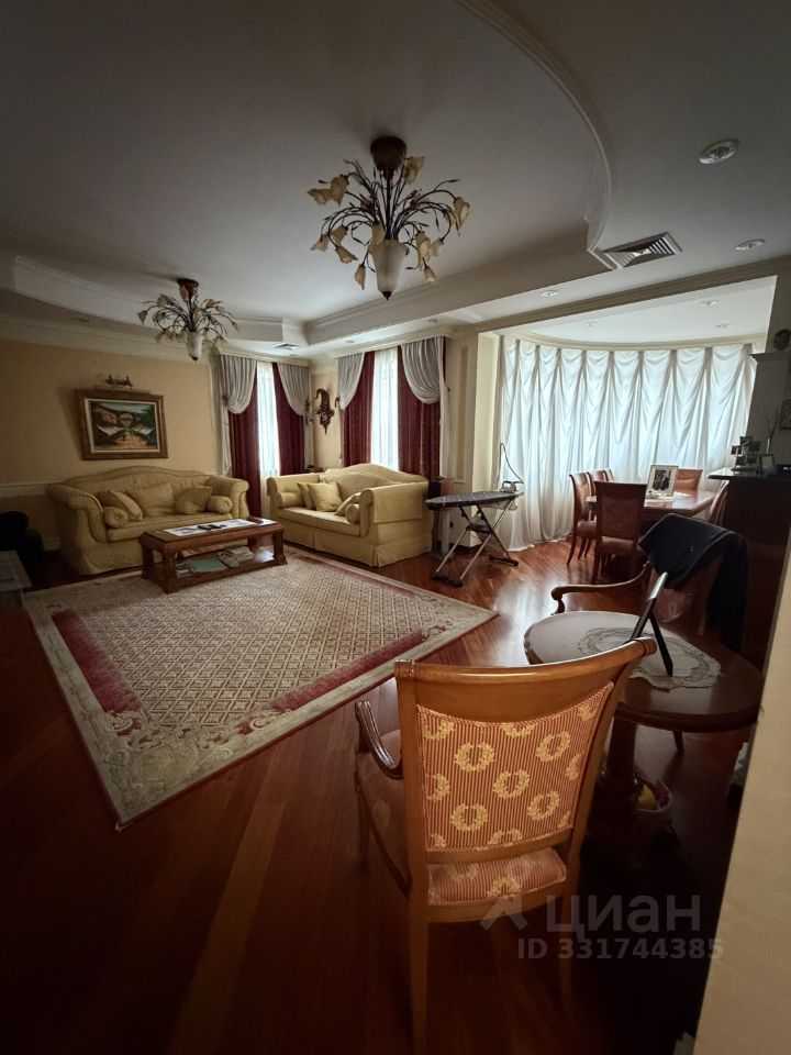 4-комнатная квартира, 184,9 м² — фотография 2