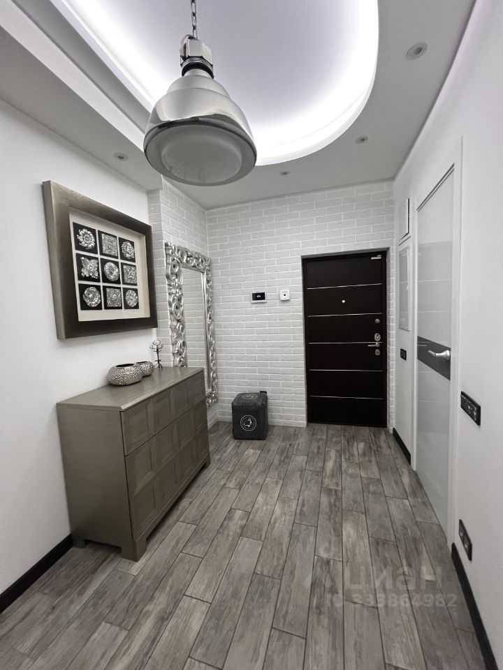 3-комнатная квартира, 106 м² — фотография 2
