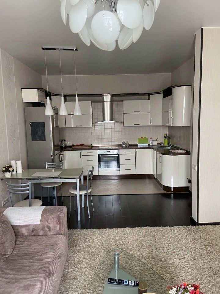 2-комнатная квартира, 80 м²