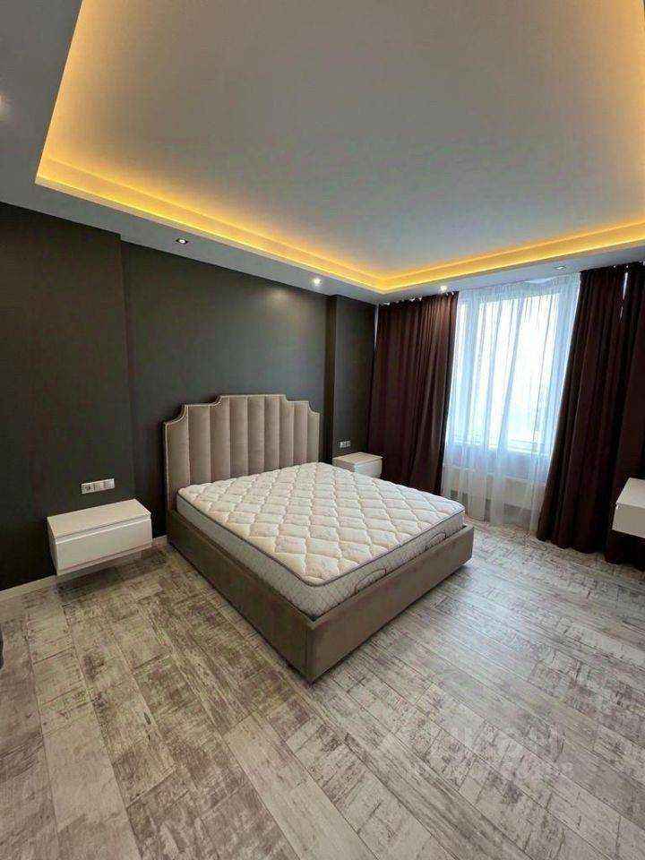 4-комнатная квартира, 140 м²