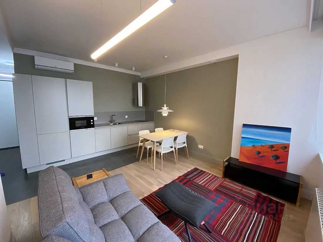 2-комнатная квартира, 55 м² — фотография 3