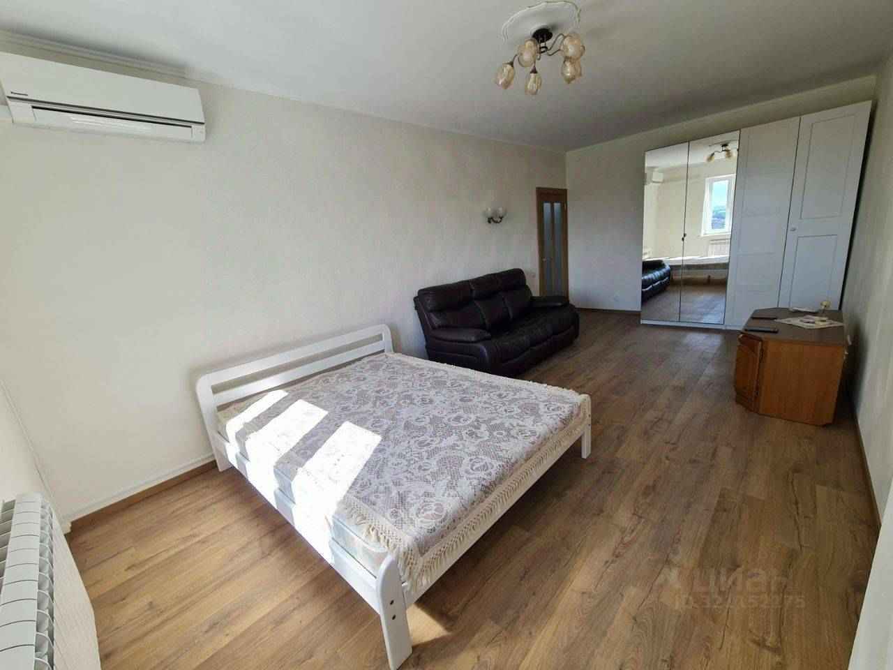 1-комнатная квартира, 50 м² — фотография 2