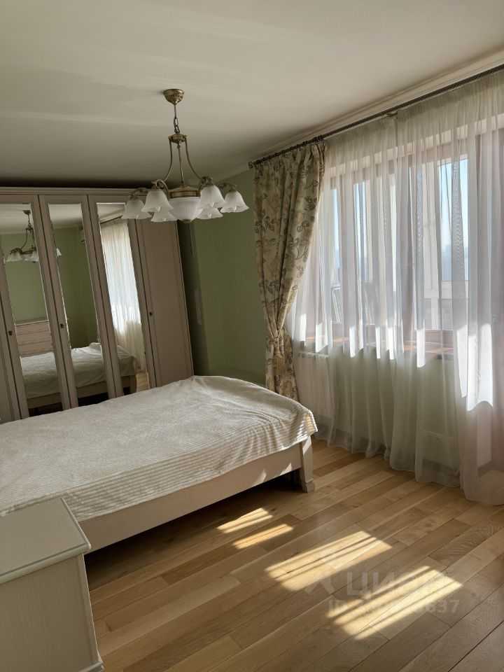 4-комнатная квартира, 139 м² — фотография 2