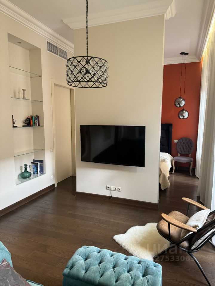 1-комнатная квартира, 52 м² — фотография 3