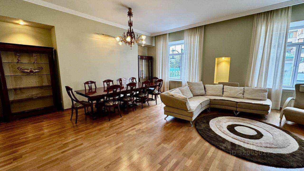 4-комнатная квартира, 180 м² — фотография 2