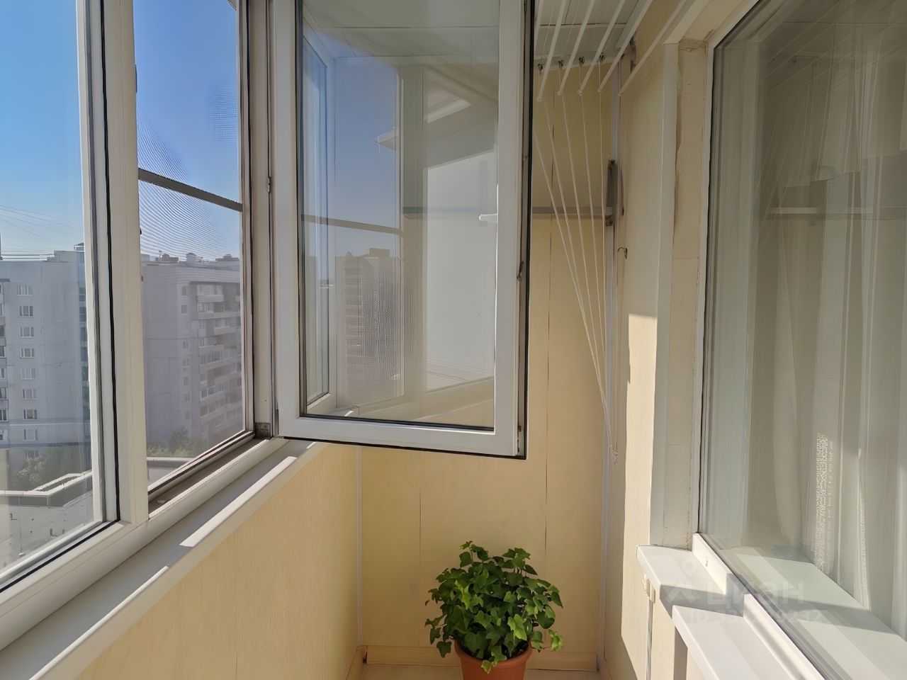 2-комнатная квартира, 56 м² — фотография 2