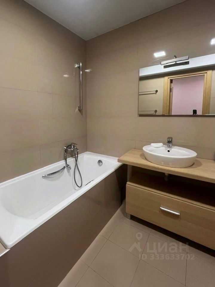 3-комнатная квартира, 76,1 м² — фотография 2