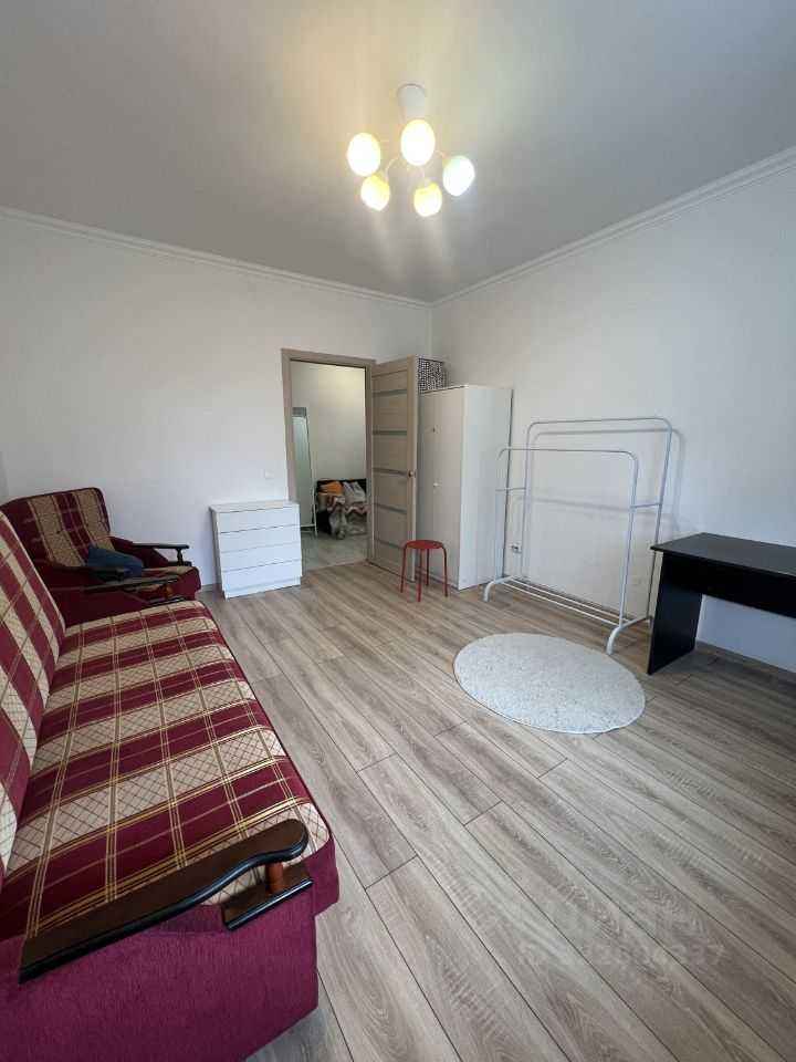 1-комнатная квартира, 38 м² — фотография 2