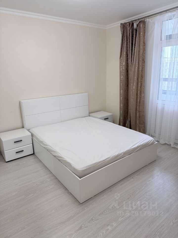 2-комнатная квартира, 56 м² — фотография 2
